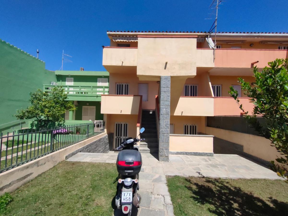 Oasy4 Apartment Villasimius Bagian luar foto